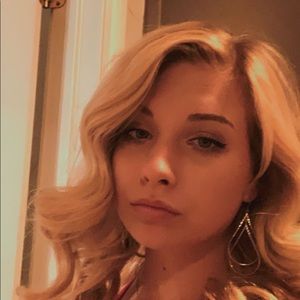 Meet your Posher, Skyla